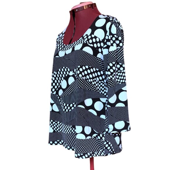 Chic Black & White Abstract Polka Dot Tunic Top – Size large - Picture 2 of 8